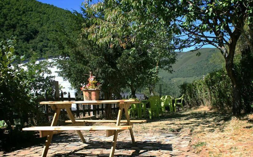 Casa Rural La Fuente Tejedo del Sil Kültér fotó